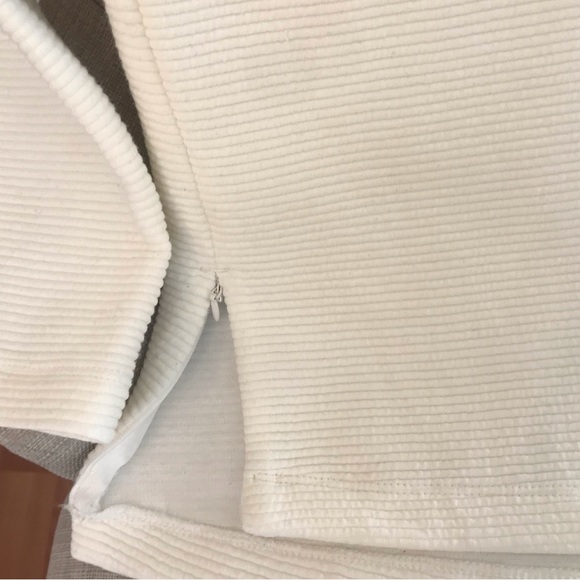 MONDETTA | Textured Knit Off-White Activewear Shirt Size S/M - Picture 10 of 12